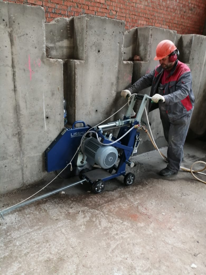 Глубина реза до 320 мм